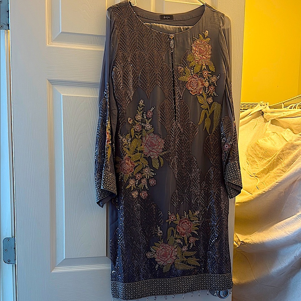 Pakistani shalwar Kameez Elegant Gray Floral Dress